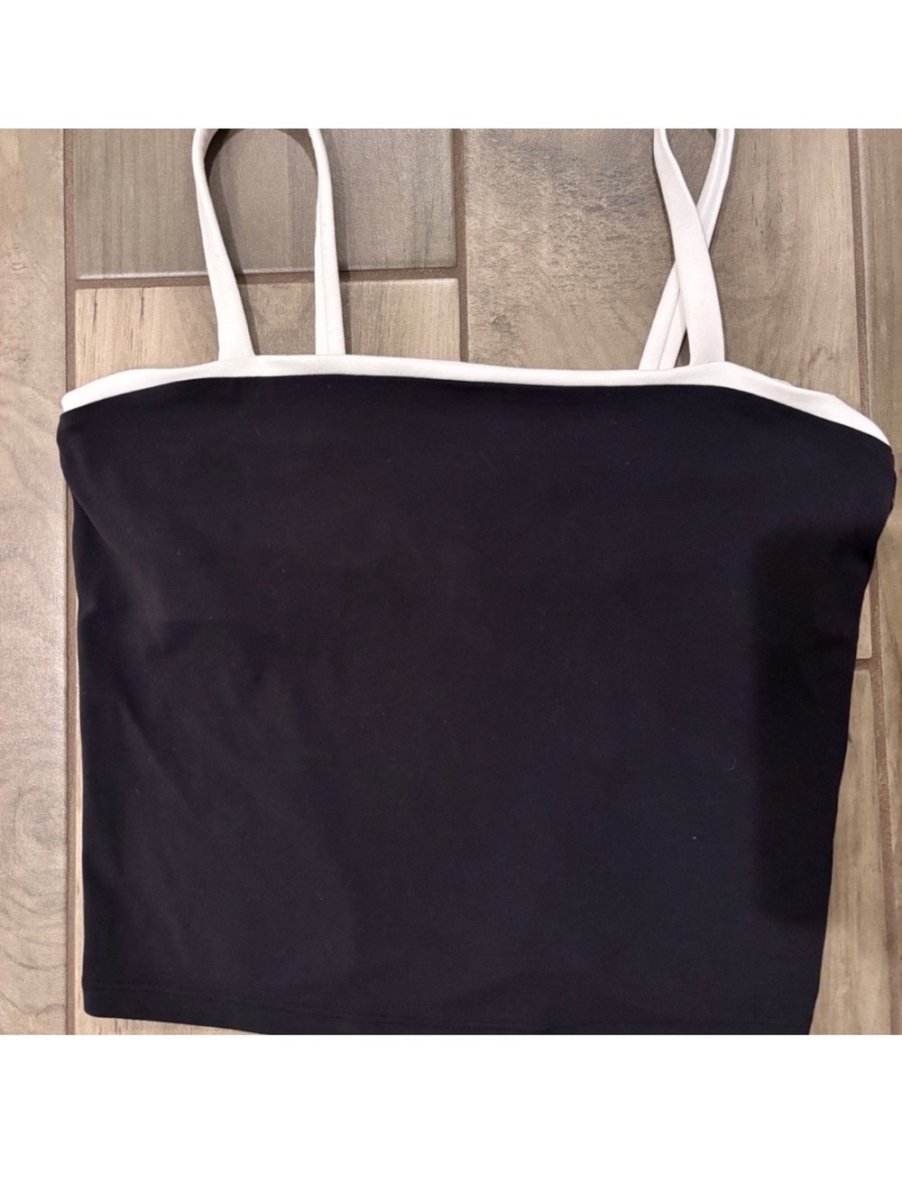 “all in motion” Black and White Trim Crop Top Camisole women’s size Small